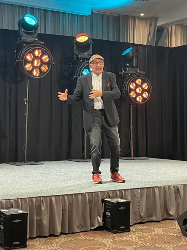 Internationaler Speaker Slam Wiesbaden: Raus aus der toxischen Beziehung Bild: Internationaler Speaker Slam Wiesbaden: Raus aus der toxischen Beziehung