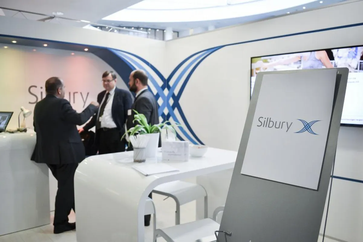 Neuer Messestand von Silbury; li.: Markus Neubauer (CEO), re.: Georg Weinzierl (Sales Director).