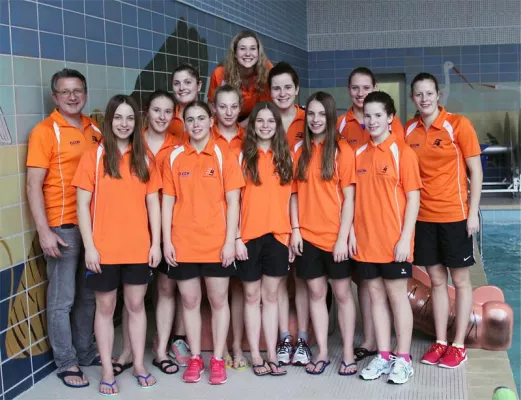 Bild: Damenmannschaft der SG Rhein-Erft-Köln steigt in die 2. Schwimm-Bundesliga auf