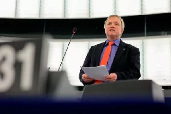 Bild: Friedenspianist Davide Martello erhält Europäischen Bürgerpreis 2015