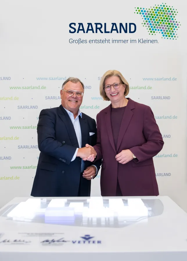 Anke Rehlinger, Ministerpräsidentin des Saarlandes und Senator h.c. Udo J. Vetter (© Bildquelle Staatskanzlei des Saarlandes / Jennifer Weyland)