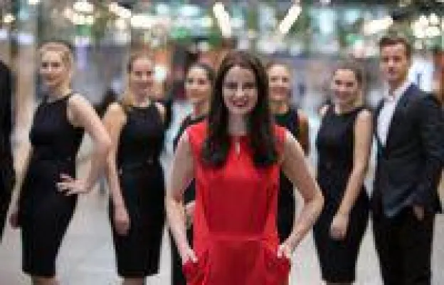 Bild: "colorbirds"  - exklusiver Kick-Off-Event über den Dächern Münchens
