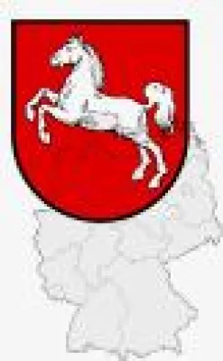 Bild: Jüttner oder Wulff? Yasni zeigt die Kandidaten hinter den Plakaten zur Niedersachsenwahl 2008