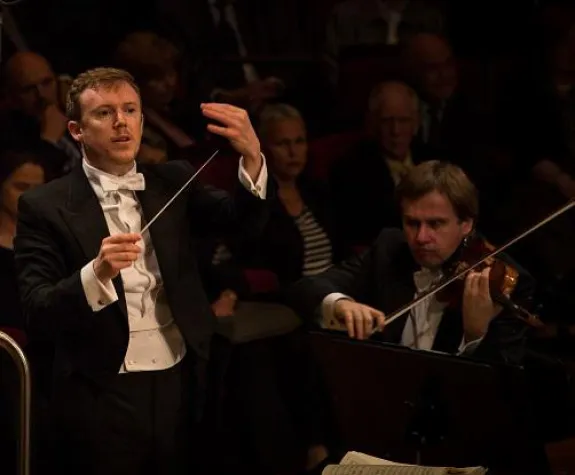 Bild: Mahlers 'Tragische' endet im ausweglosen Moll - Daniel Harding dirigiert