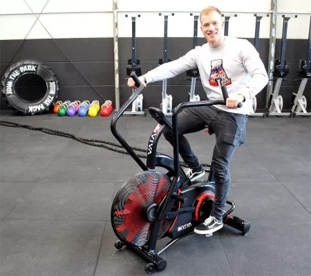 Bild: AsVIVA Airbike F1 im Crossfit Einsatz: Oberhausener Crossfit Box eröffnet am 2. Februar