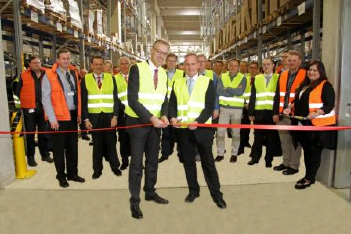 Dr. Andreas Bunz, CEO LGI - Volker Schmitz, Head of Supply Chain Operations HP (EMEA)