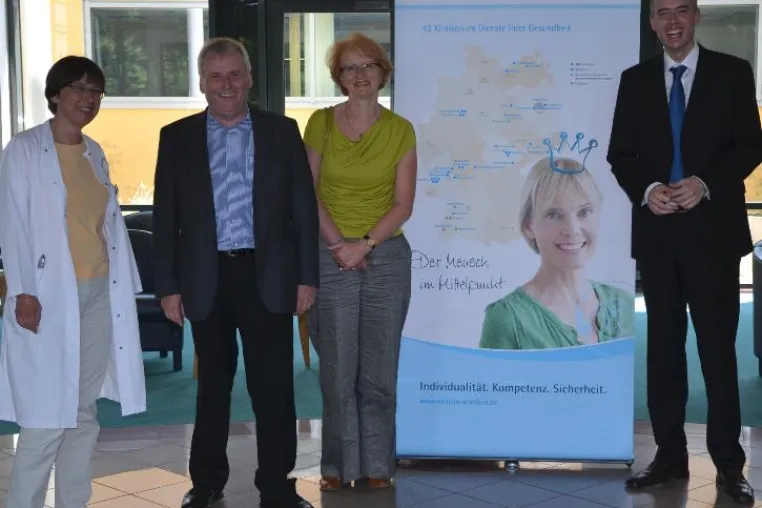 MEDIAN Kliniken Wiesbaden begrüßen Ernst-Ewald Roth (SPD) Bild: MEDIAN Kliniken Wiesbaden begrüßen Ernst-Ewald Roth (SPD)