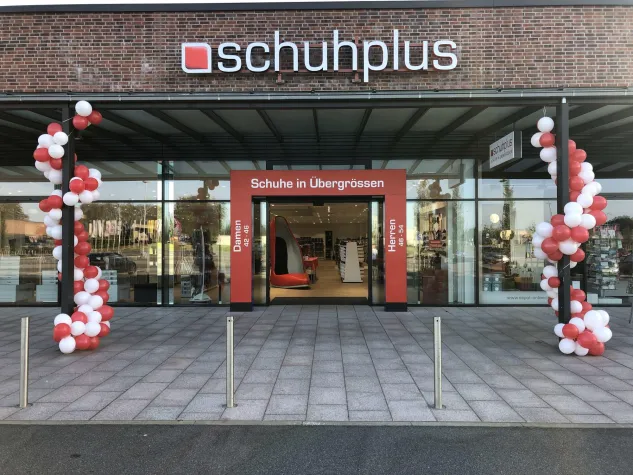 Bild: Schuhe in Übergröße bei schuhplus in Kaltenkirchen
