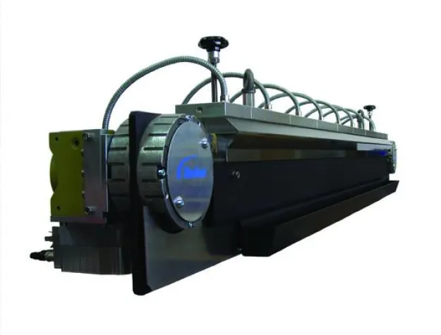 Bild: Der neue Nordson ® PWIII Applikator für die Profilummantelung