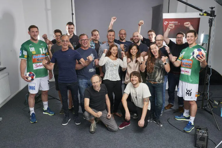 Bild: FRISCH AUF! spielt mit neu designten Medien frisch auf.