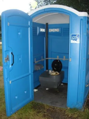 Bild: Toiletten für den Groß-Glienicker See. Antrag abgelehnt.
