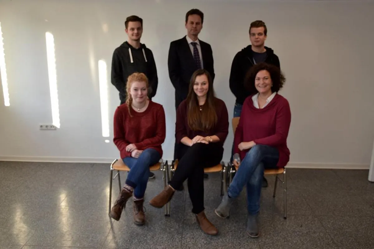links oben:  Eduard Nebert, Ralf Dreisewerd, Felix Farke  rechts unten: Kathrin Gräve, Katharina Kon