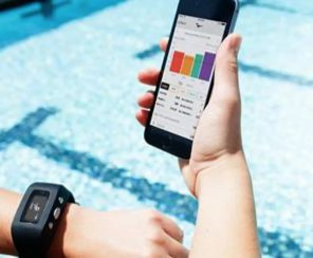 FINIS Swimsense™ Live Uhr mit Smartphone App FINIS Live™