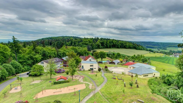 Realschule und dann? - FOS Sozialwesen im Lietz Internat Hohenwehrda Bild: Realschule und dann? - FOS Sozialwesen im Lietz Internat Hohenwehrda