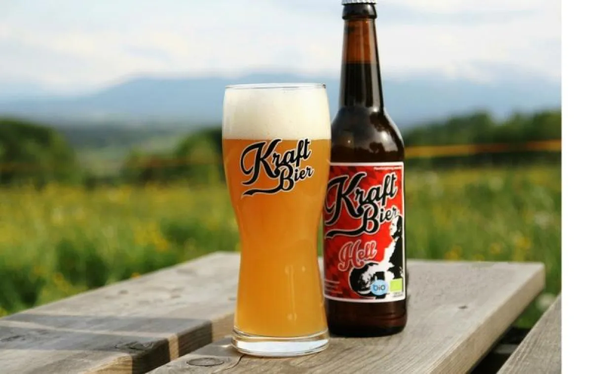 Das Helle von der ersten Bio-Brauerei in München