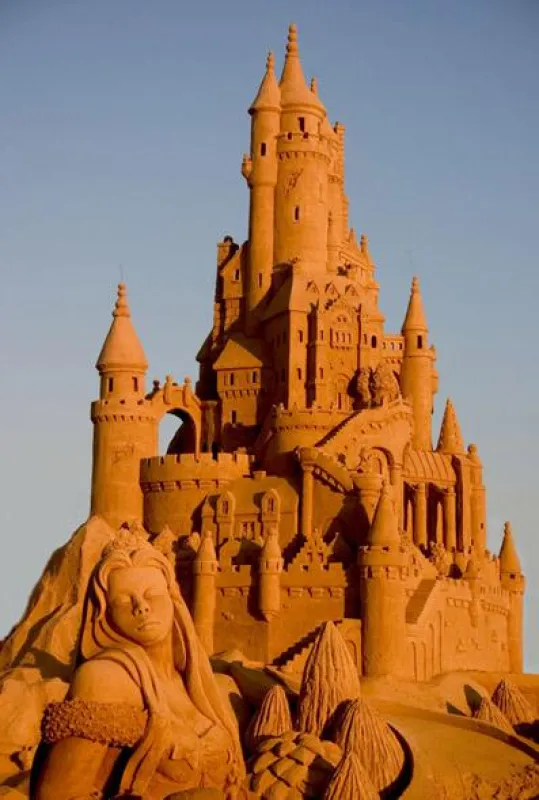 INAXI HOLLAND Sand Sculpture