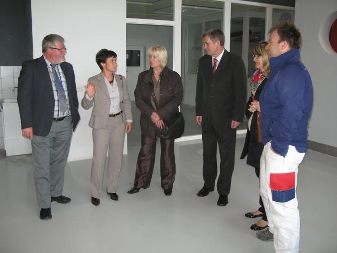Bild: Landtagsabgeordnete Sabine Kurtz besucht das Kompetenzzentrum der Stuckateure in Rutesheim