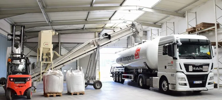 Sievert Handel Transporte zeigt auf K-Messe Logistik-Knowhow für Kunststoffindustrie Bild: Sievert Handel Transporte zeigt auf K-Messe Logistik-Knowhow für Kunststoffindustrie
