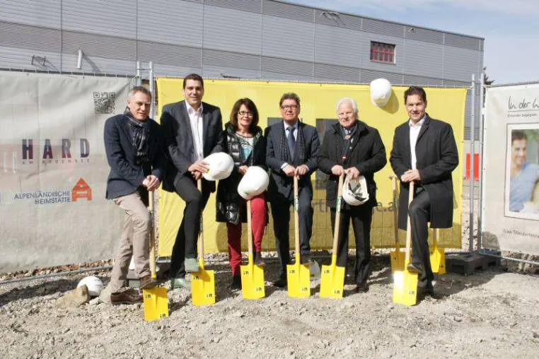 Spatenstich für erste Bauetappe beim Projekt „In der Wirke“ in Hard Bild: Spatenstich für erste Bauetappe beim Projekt „In der Wirke“ in Hard