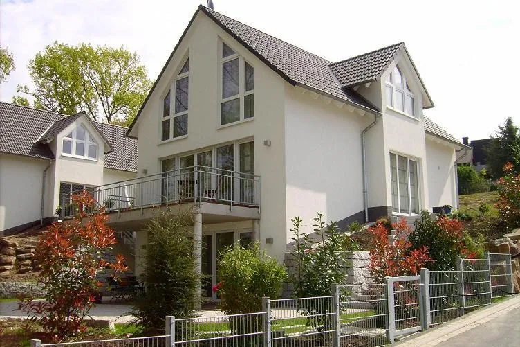 Bild: Massives Rohbau-System aus Fertigteilen – Bauen einmal anders