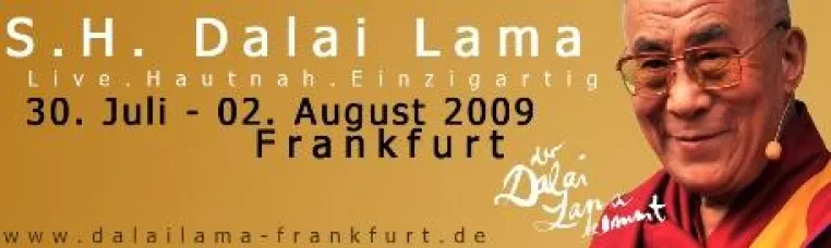 Bild: GL Verleih Arbeitsbühnen für Frankfurt grüßt S.H. Dalai Lama