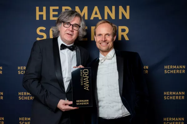 Bild: Schauspieler spricht beim Speaker Slam über die Relevanz unserer Gefühle