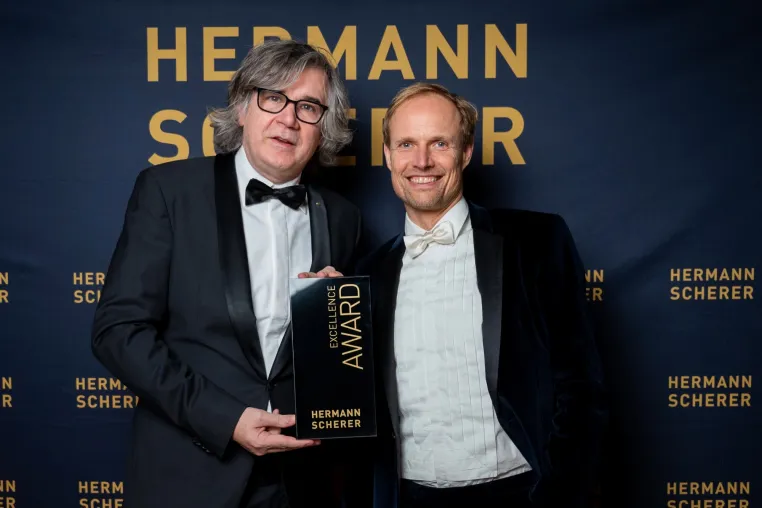 Bild: Schauspieler spricht beim Speaker Slam über die Relevanz unserer Gefühle