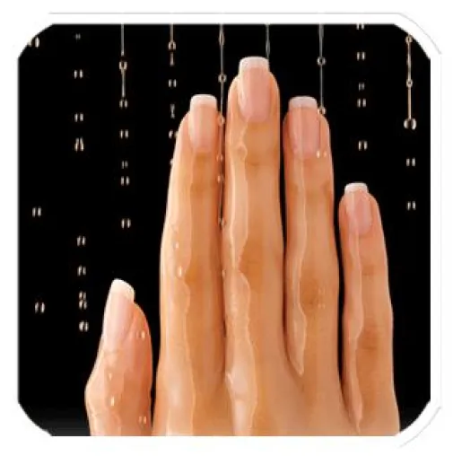 Bild: Professionelle Kosmetikprodukte in Studioqualität für die Naturnagelpflege zu Hause