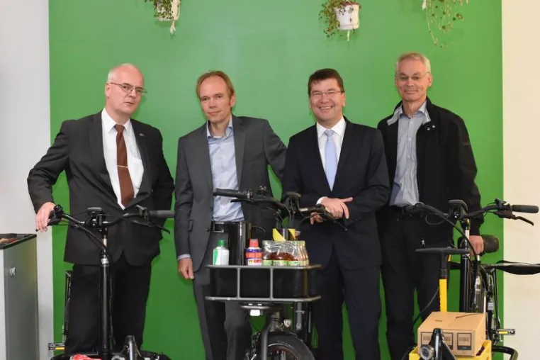 Mobilität–Heute–Morgen–2050: Wanderausstellung an der Hochschule Hannover (HsH) Bild: Mobilität–Heute–Morgen–2050: Wanderausstellung an der Hochschule Hannover (HsH)