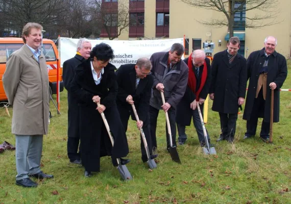 Bild: Erster Spatenstich für den Neubau des Amtes für Bodenmanagement in Korbach