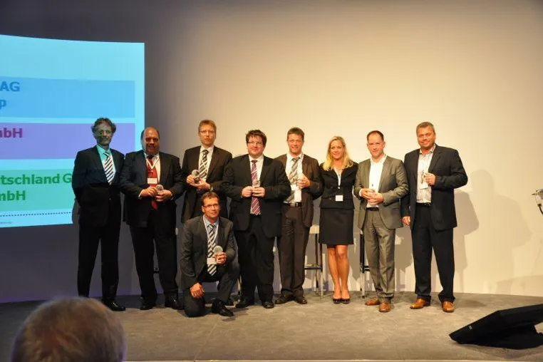 Controlware erhält "Best Performer Data Award 2011" von Alcatel-Lucent Bild: Controlware erhält "Best Performer Data Award 2011" von Alcatel-Lucent