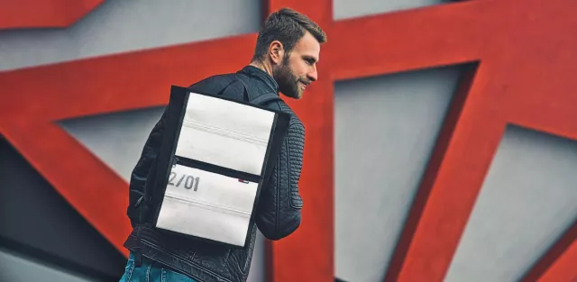 Mit Rucksack Elliot in den Sommer durchstarten Bild: Mit Rucksack Elliot in den Sommer durchstarten