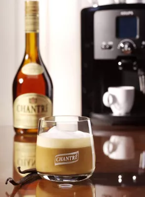 Bild: Kaffee mit Schuss - Eine genussvolle Verbindung