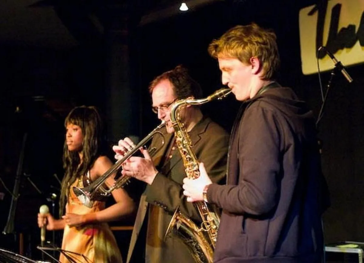 Franz-David Baumann eröffnet die Jam Session mit seinem Bandworkshop.