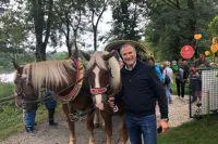 Bild: Familien stürmen das Familienfest mit Alexander Hold im Bachtelweiher Garten