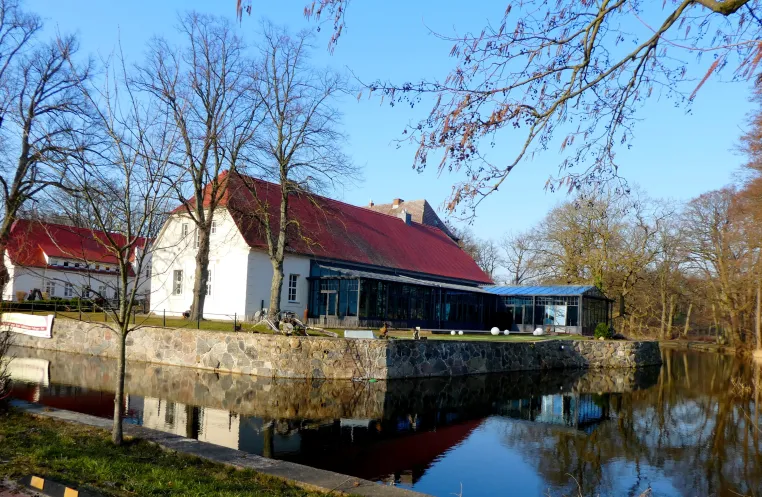 Bild: Winteridylle auf Usedom im Wasserschloss Mellenthin
