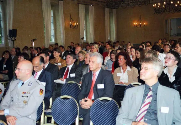 Bild: Rheinische Fachhochschule lädt ein: Gastvortrag zum Allgemeinen Gleichbehandlungsgesetz  im unternehmerischen Alltag