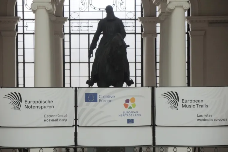 Bild: „Europäische Notenspuren“ in den Königlichen Museen Brüssel
