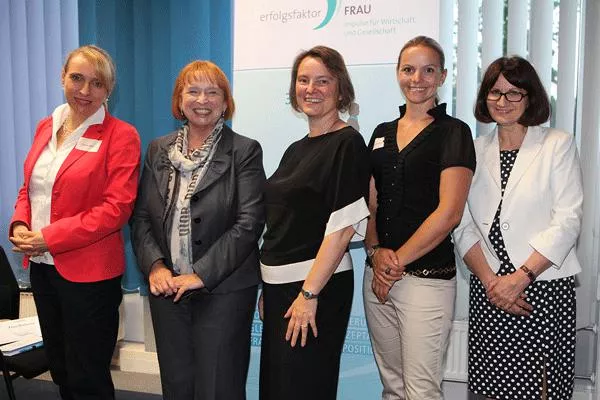 Bild: Die Frauenquote zeigt erste positive Wirkung Diskussion bei Talk-Veranstaltung des Vereins erfolgsfaktor FRAU
