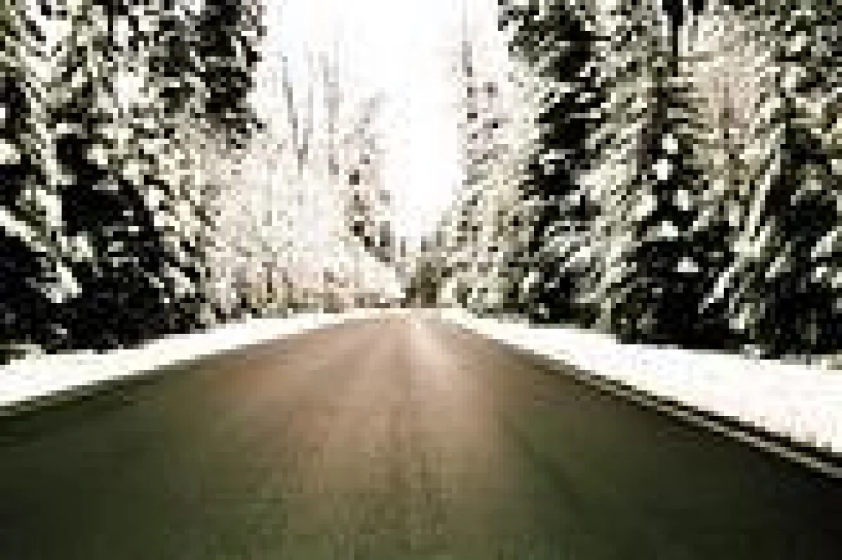 Sommerreifen im Winter? Wenn das mal gut geht! Foto:www.photocase.de