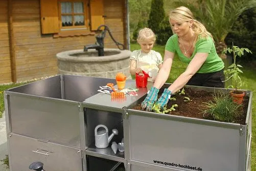 Edler Minigarten - Hochbeet aus massivem Edelstahl Bild: Edler Minigarten - Hochbeet aus massivem Edelstahl