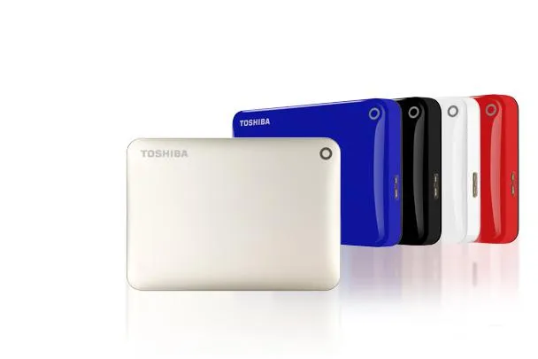 Bild: Toshiba präsentiert portable Festplattenserie Canvio Connect II