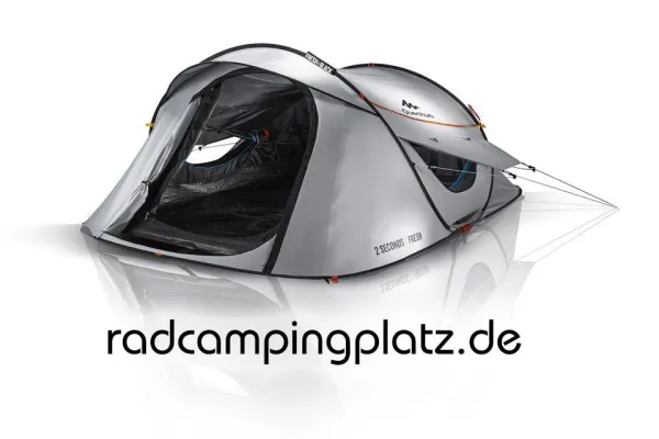 Bild: RadCamping Ostsee dazu die Zelte Fertig Aufgebaut