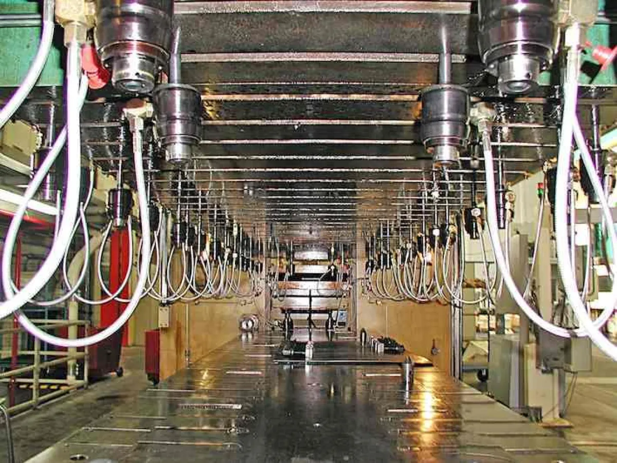 Hydraulisch betriebene Hohlkolbenzylinder von HILMA (Foto: Hilma-Römheld GmbH).