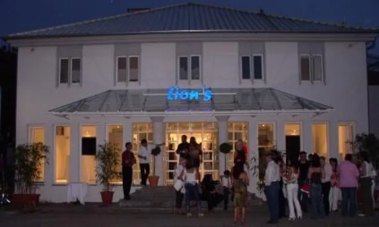 Bild: Feier-Abend in Erding:  Lion´s Musiklokal startet mit neuem Programm in die Partysaison