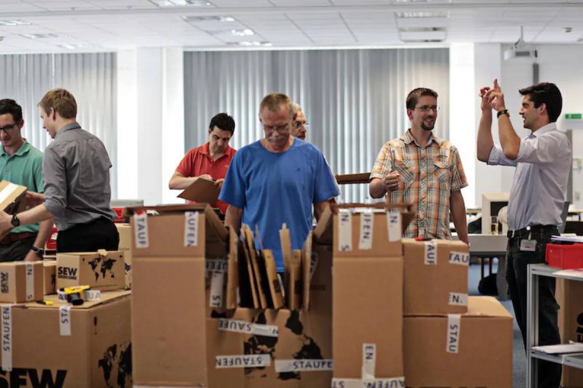 Ein Baustein der Ausbildung zum Lean-Experten: Produktionssimulation per Cardboard Engineering