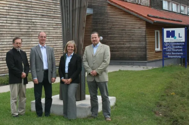 Bild: Neue Kooperation zwischen KWF und Holzfachschule Bad Wildungen