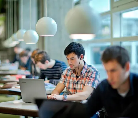 Bild: Berufsbegleitend online Logistik studieren - Anmeldung bis 15. September 2018