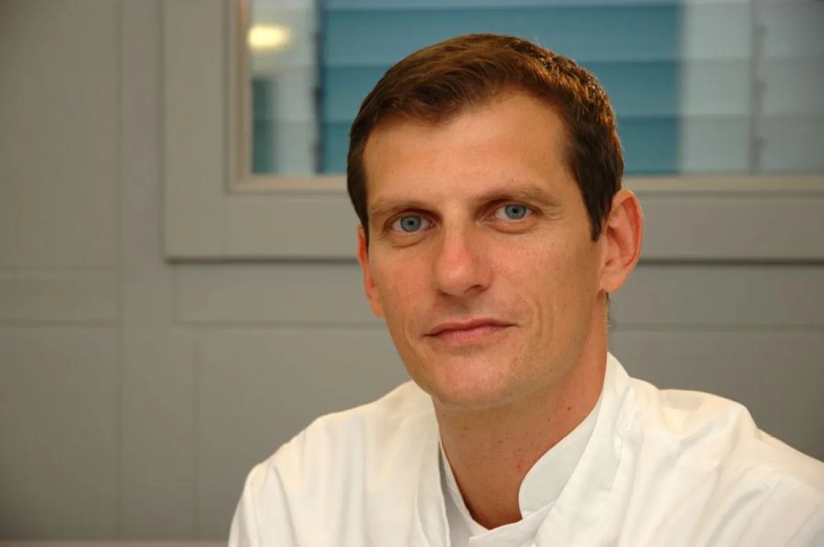 Neue Hüfte und Metallallergie - Chefarzt Dr. Frank Lampe