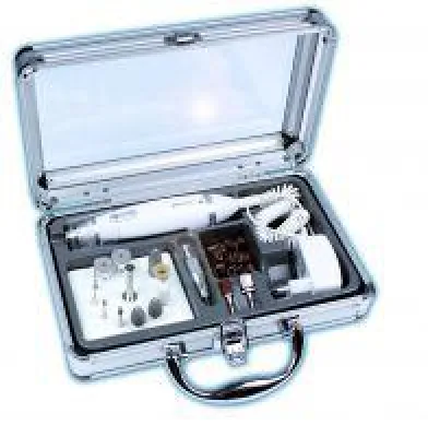 Bild: Hygienische und professionelle Hand- und Fußpflege mit dem prorelax Nagelset Deluxe.